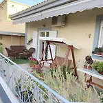 Sea House *